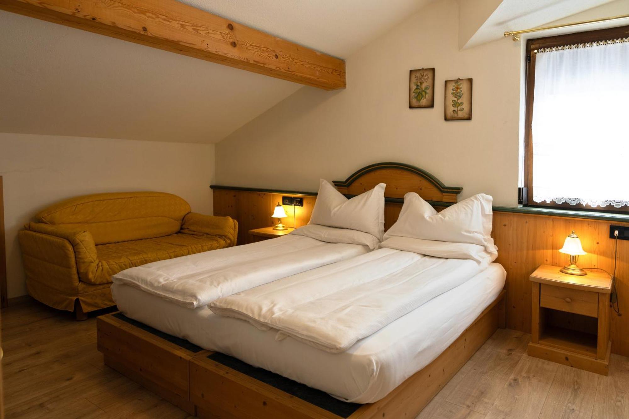 Hotel Venezia Passo Rolle