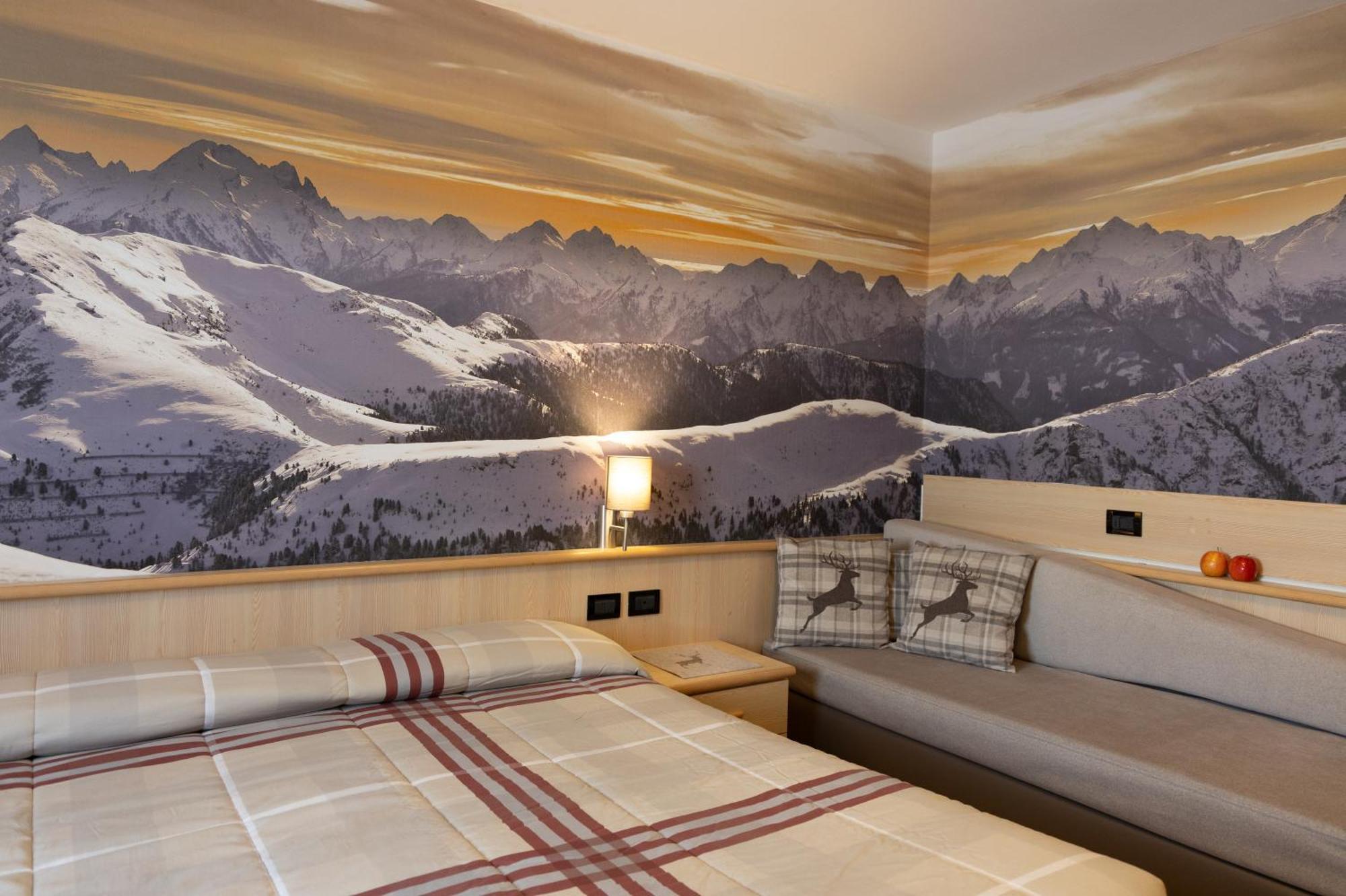 Hotel Venezia Passo Rolle